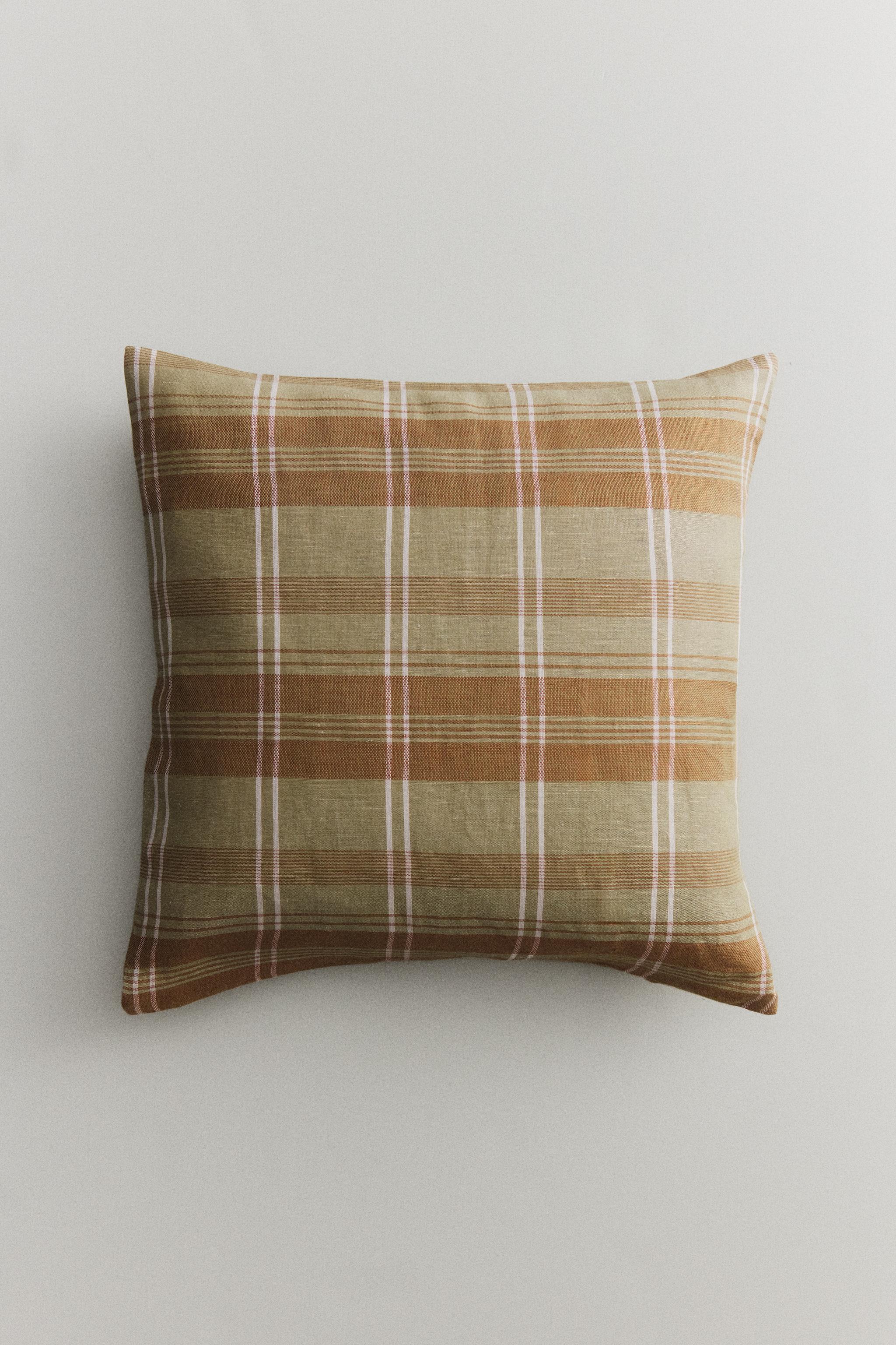 HOUSSE DE COUSSIN CARREAUX